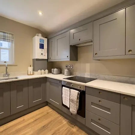 Exceptional 7 In With Hot Tub Prázdninový dům Pickering